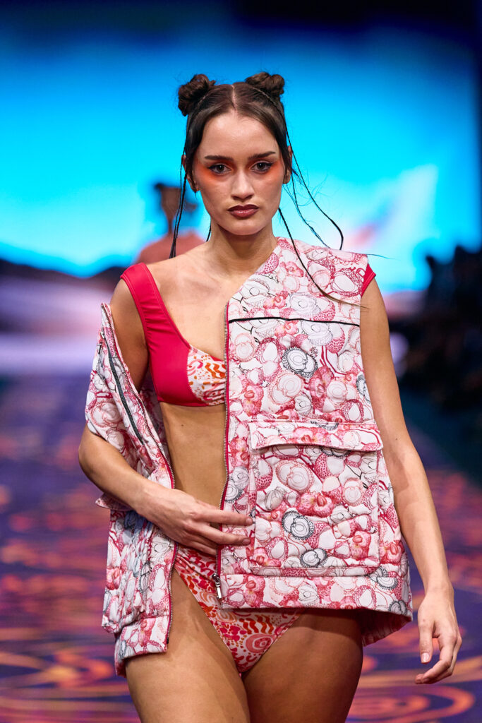 2025 Back In Blak Melbourne fashion Festival runway taken by Melbourne fashion photographer Aidan McCorry chromatic times